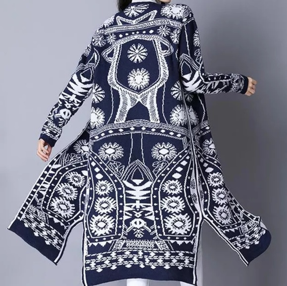 Sweaters - ❤💋NEW** Boho print long cardigan sweater